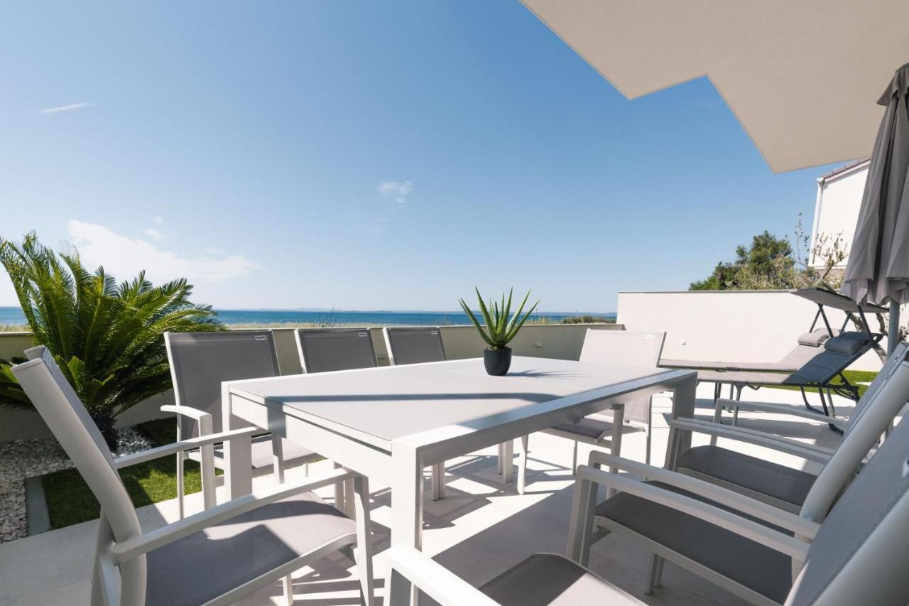 Beachfront Reiterer Villa V2 With Seaview 30 Meters From The Beach - Crowonder Luxury Rent Privlaka  Exterior foto